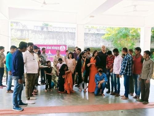 blind-school-food-distribution-4