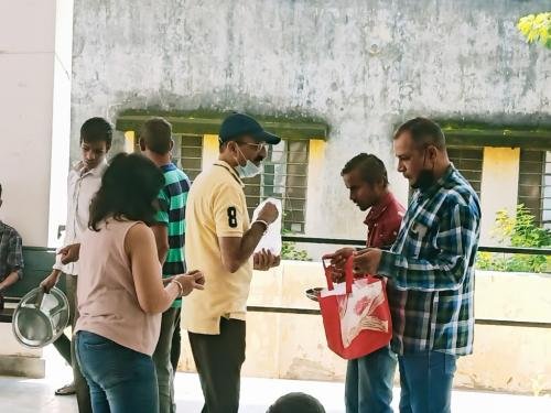 blind-school-food-distribution-3